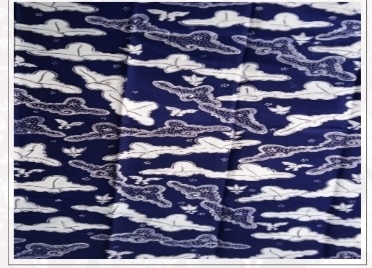 Motif Awan Kembar Biru